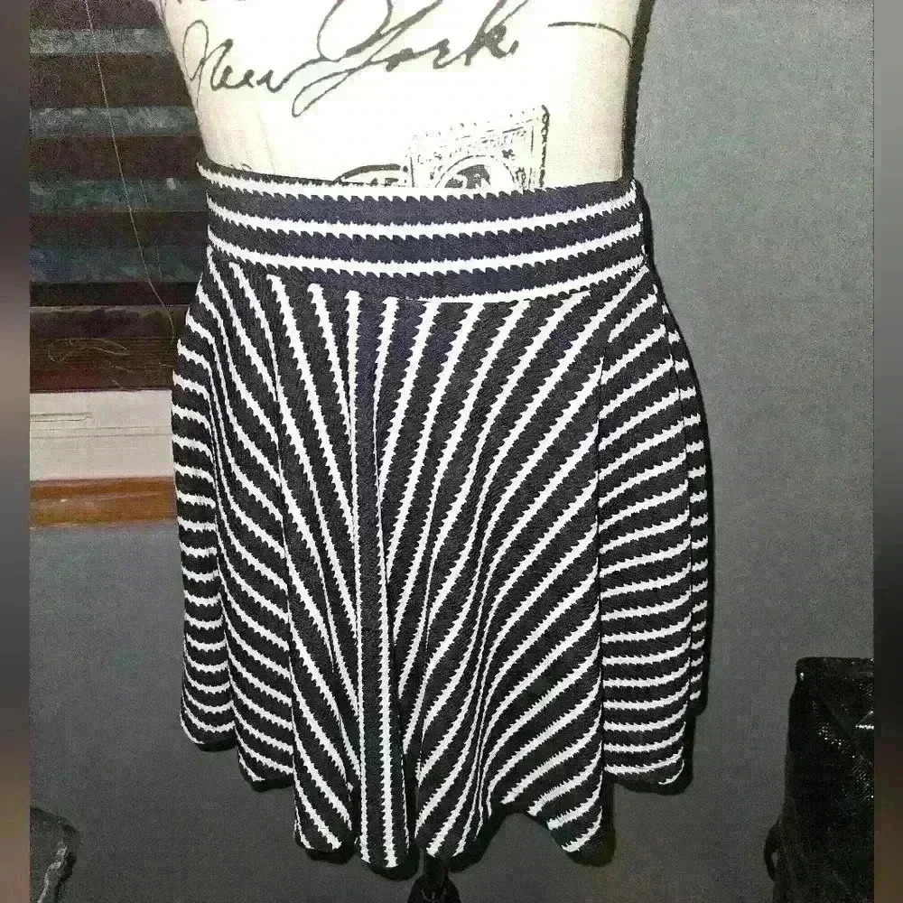Kathy Womans Skater Skirt Size S